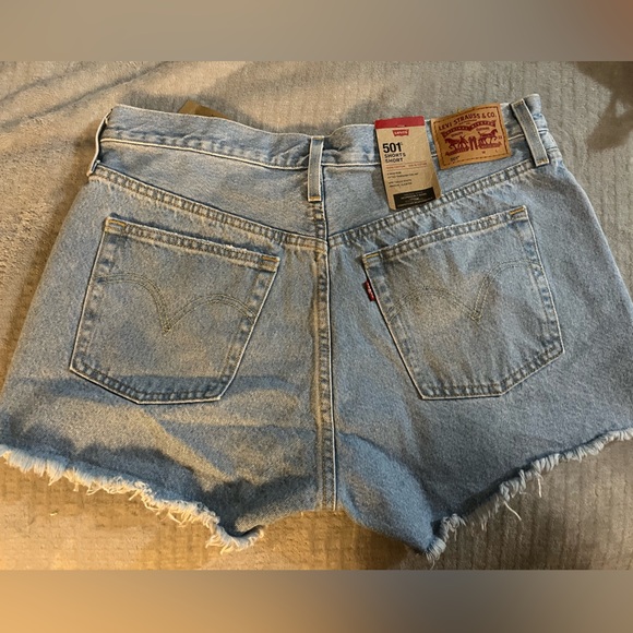 NWT LEVI’S 501 ORIGINAL SHORT HIGH RISE WOMENS - Picture 6 of 12